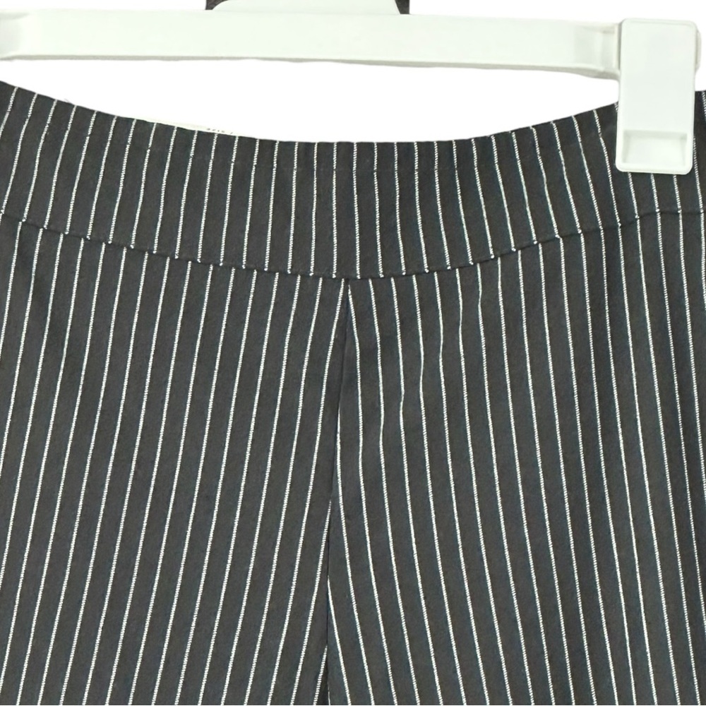 Who What Wear Women’s High Rise Stretch Cropped Pinstripe Pants Black/White Sz 8 - Picture 4 of 10